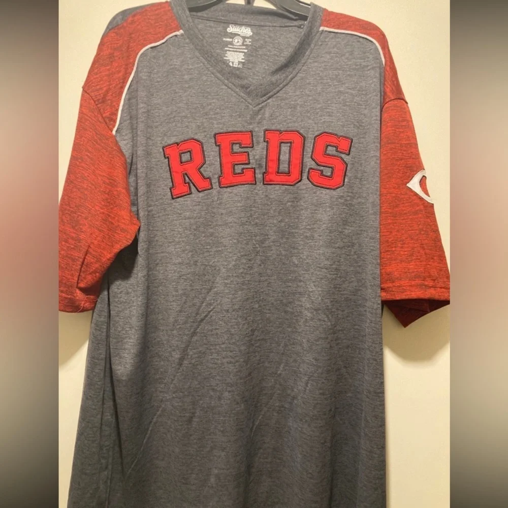 Stitches Cincinnati Reds Shirt - Picture 1 of 5
